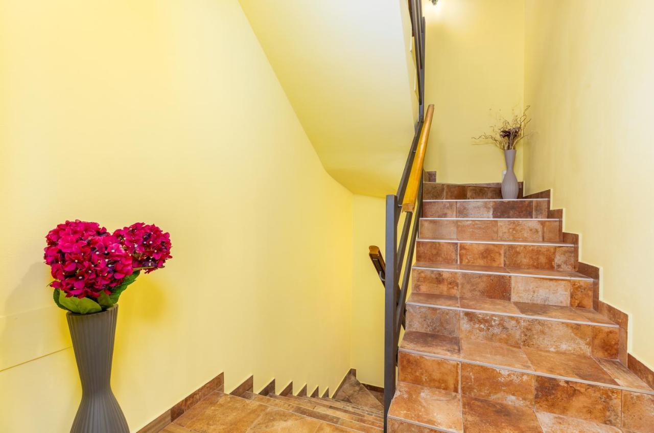 Apartmani Monte Pula Exteriér fotografie