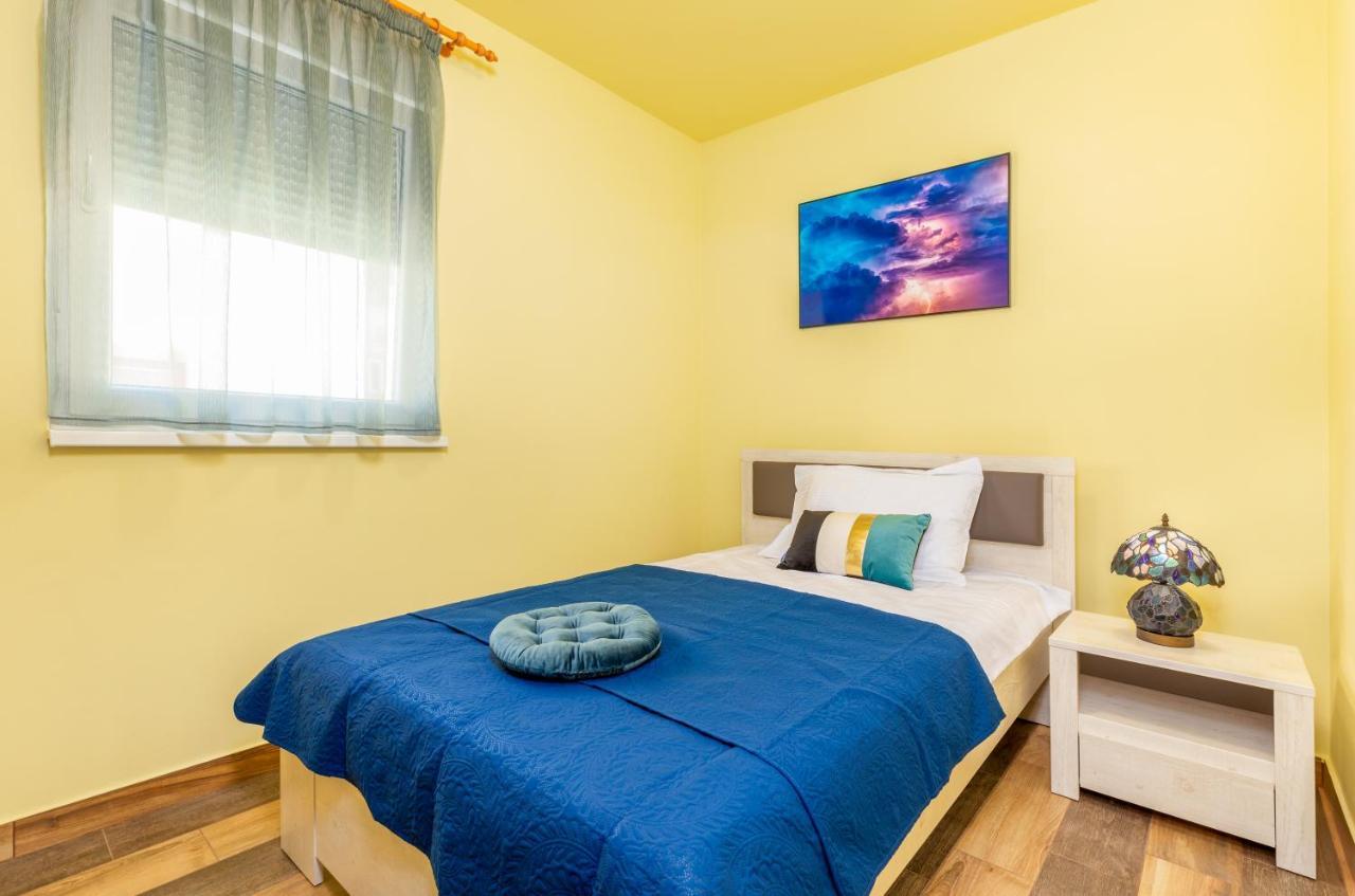 Apartmani Monte Pula Exteriér fotografie