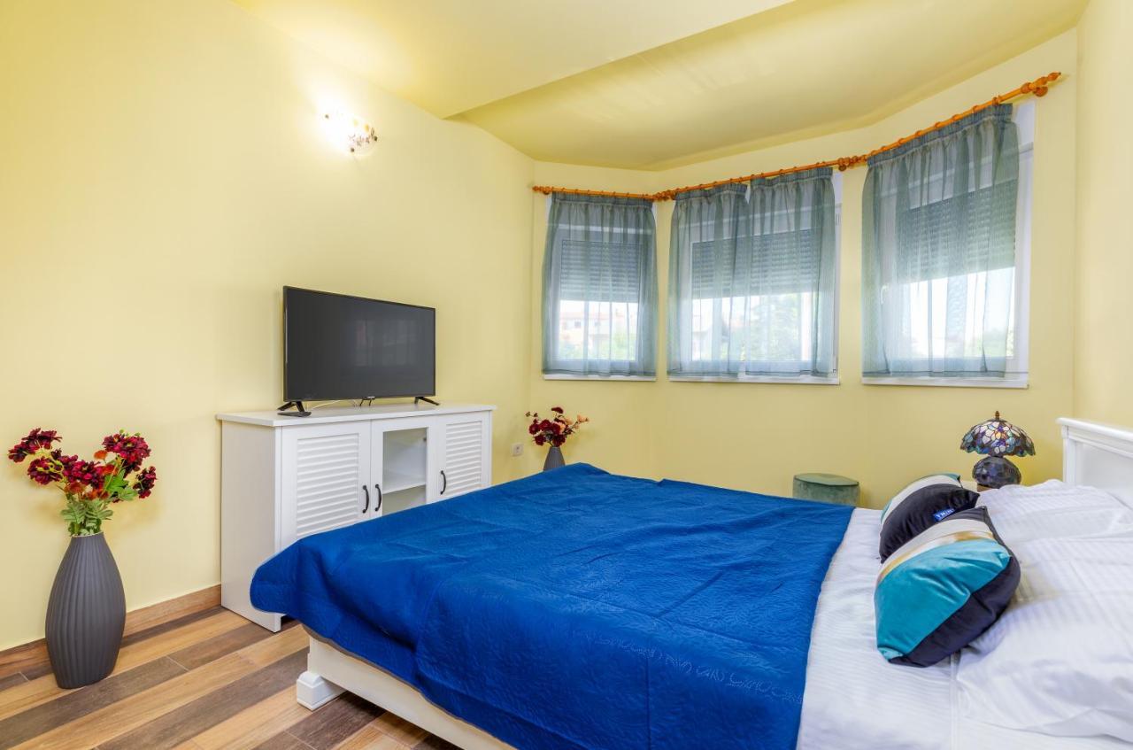 Apartmani Monte Pula Exteriér fotografie