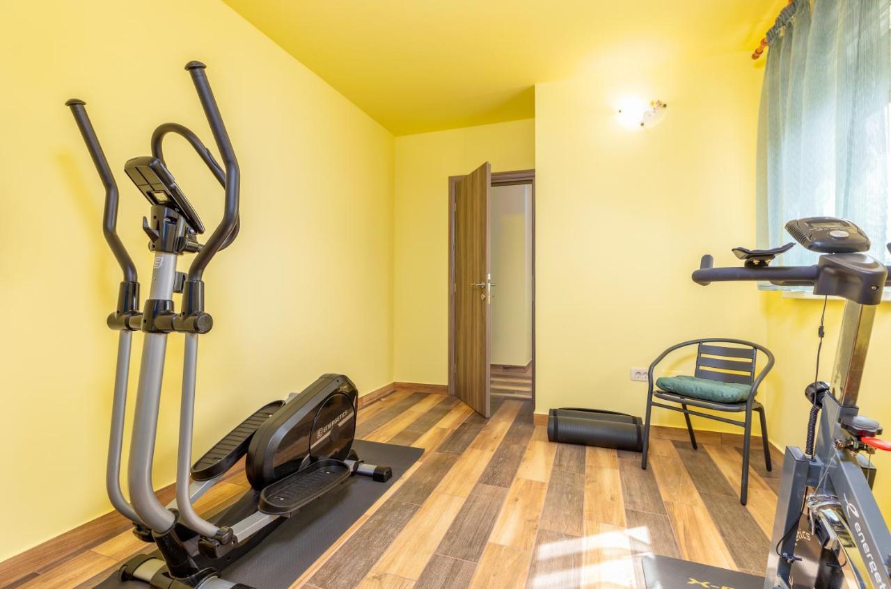 Apartmani Monte Pula Exteriér fotografie
