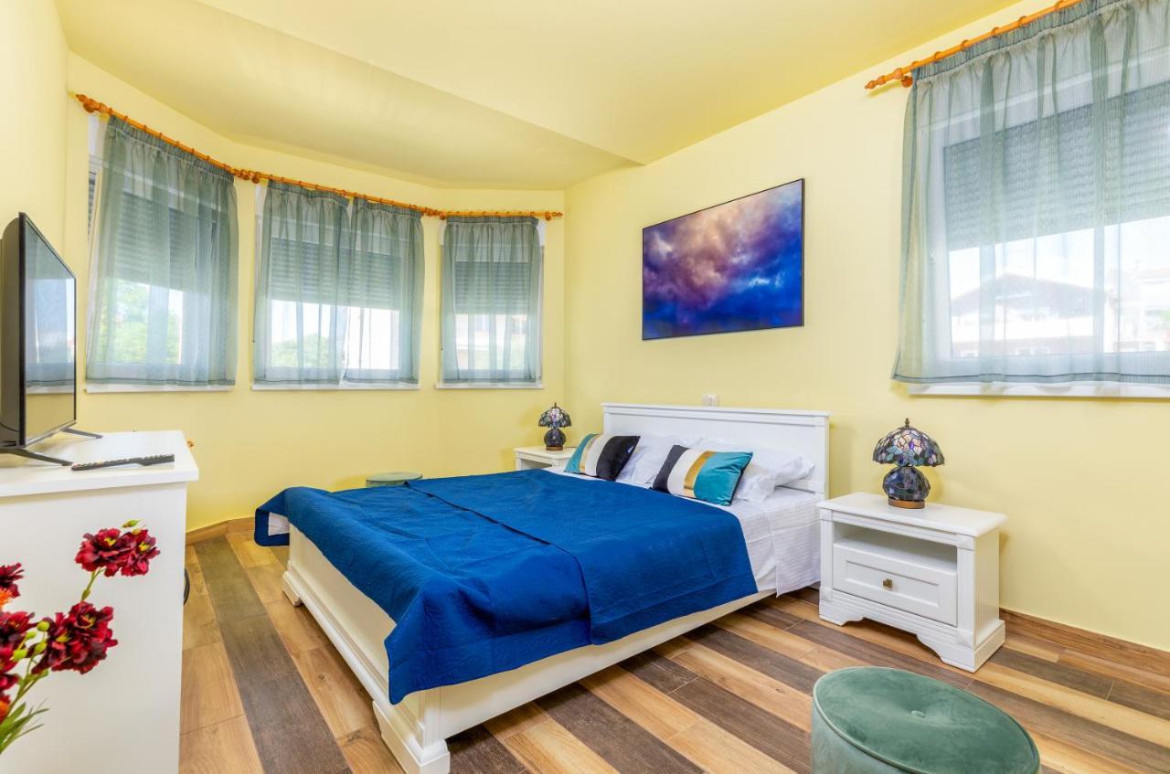 Apartmani Monte Pula Exteriér fotografie